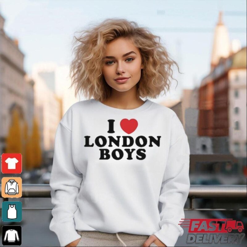 Official Maisie Peters Wearing I Love London Boys t shirt